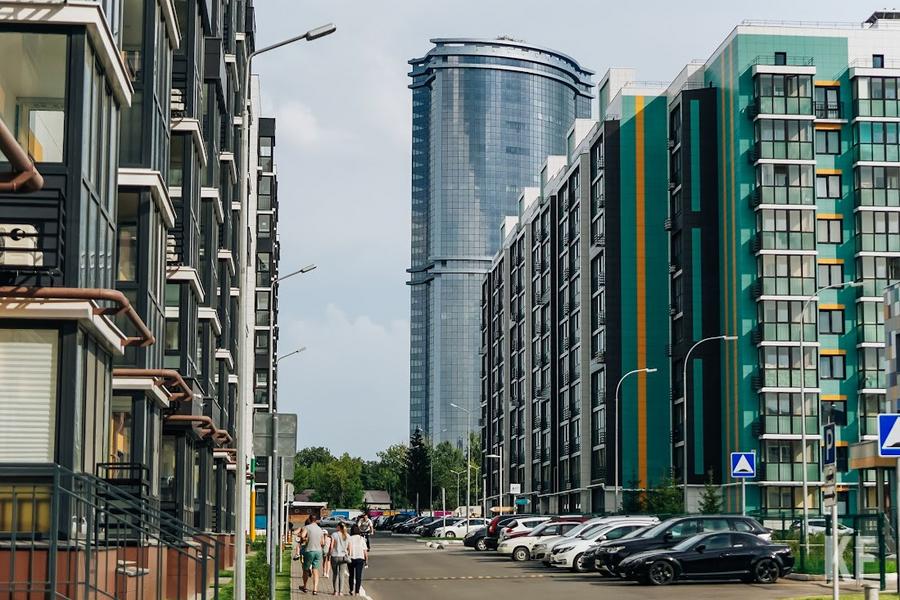 «Это немного патовая ситуация, когда банки уже вложились, и давать скидки нельзя»: В Татарстане строят жилье, которое никто не покупает