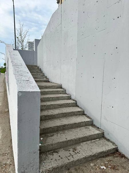 Казанцы возмущены ужасной лестницей на Тихомирова Казанцы возмущены ужасной лестницей на Тихомирова