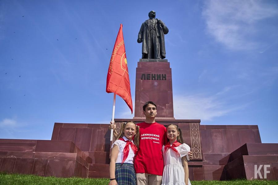 Символ эпохи или пережиток: стоит ли хранить память Владимира Ленина?