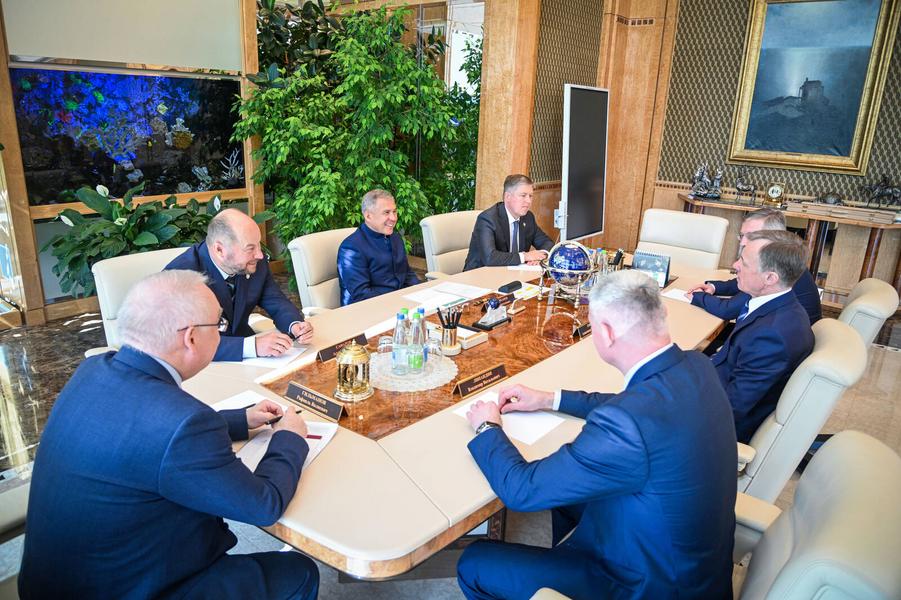 Минниханов встретился с первым заместителем главы МВД России