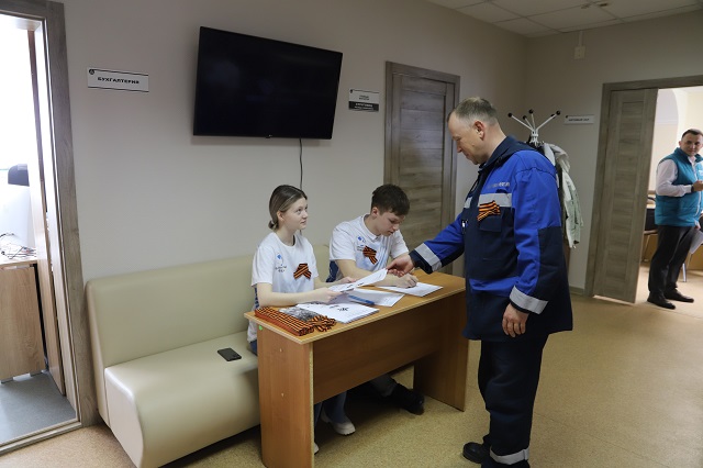 Сотрудники «Нижнекамснефтехима» написали «Диктант Победы»