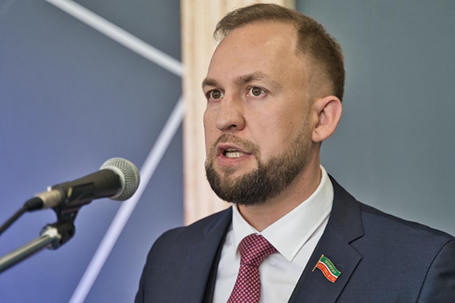 В Татарстане предложили отправлять артистов на фронт для поднятия боевого духа солдат