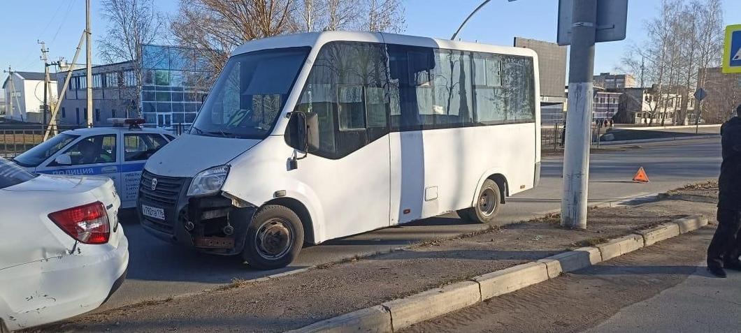 В Елабуге из-за таксиста «Яндекса» в ДТП пострадала беременная девушка