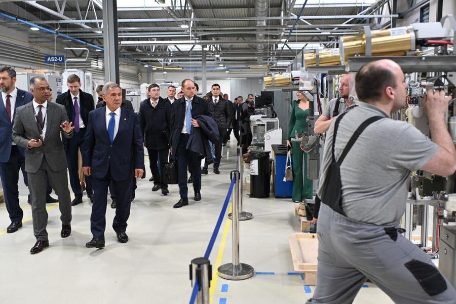 Минниханов ознакомился с работой белорусской компании «Адвин» Минниханов ознакомился с работой белорусской компании «Адвин»