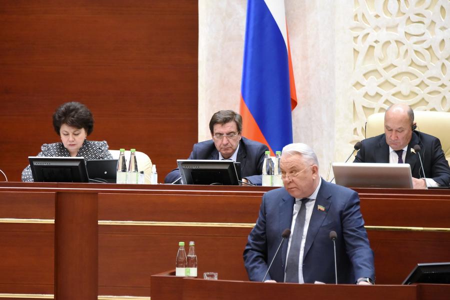 Поощрение капиталовложений, цифровизация промышленности и поддержка предпринимателей: Чем занимается Комитет Госсовета по экономике