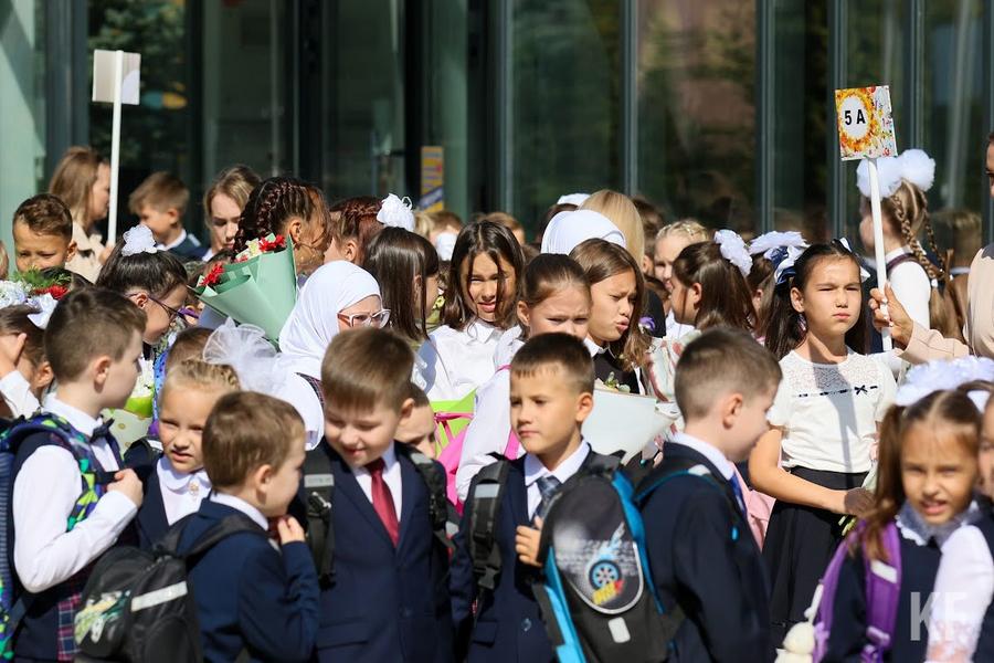 «Мира нет, труд оплачивается плохо, остался только май»