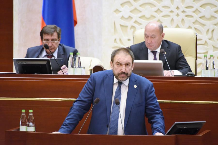 О чем говорят в Госсовете: новые полномочия раиса Татарстана, проблемы МСЗ, безопасность в школах и на дорогах