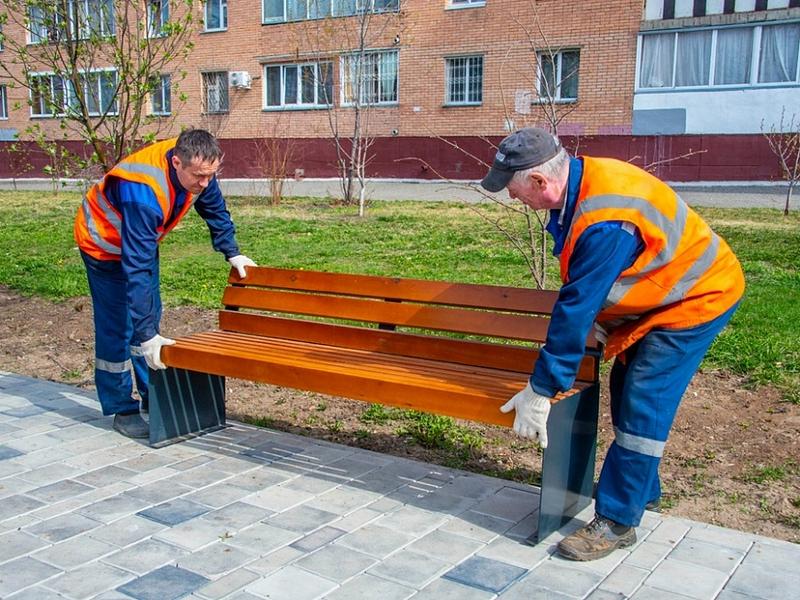 На проспекте Строителей в Нижнекамске установят 58 скамеек