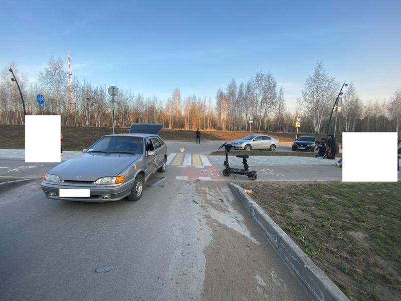 В Нижнекамске у парка «Семья» столкнулись «ВАЗ» и электросамокат В Нижнекамске у парка «Семья» столкнулись «ВАЗ» и электросамокат