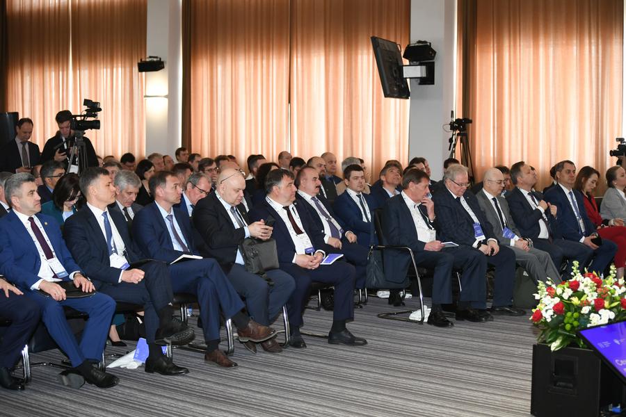 Рустам Минниханов заявил, что без передовых инженерных школ у Татарстана нет будущего