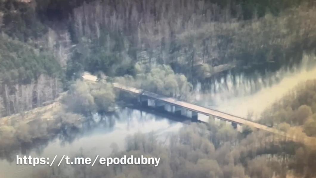 Российские летчики разбомбили мост, по которому диверсанты проникали в Брянскую область