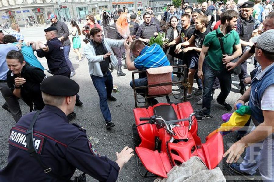 В Москве в ходе несанкционированного гей-парада задержаны 15 человек