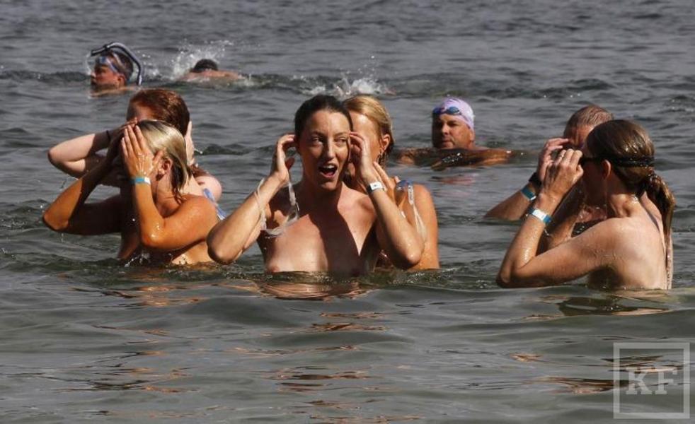 В минувшие выходные в Сиднее прошел первый заплыв нудистов, в котором приня...