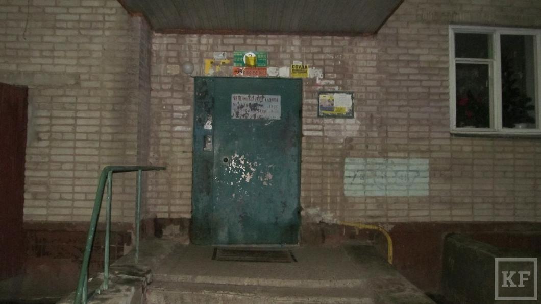В Нижнекамске неизвестные украли из квартиры ювелирные украшения почти на 100 000 рублей