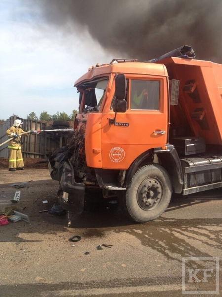 Серьезная авария с участием нескольких грузовиков произошла в Пестречинском районе РТ - очевидцы