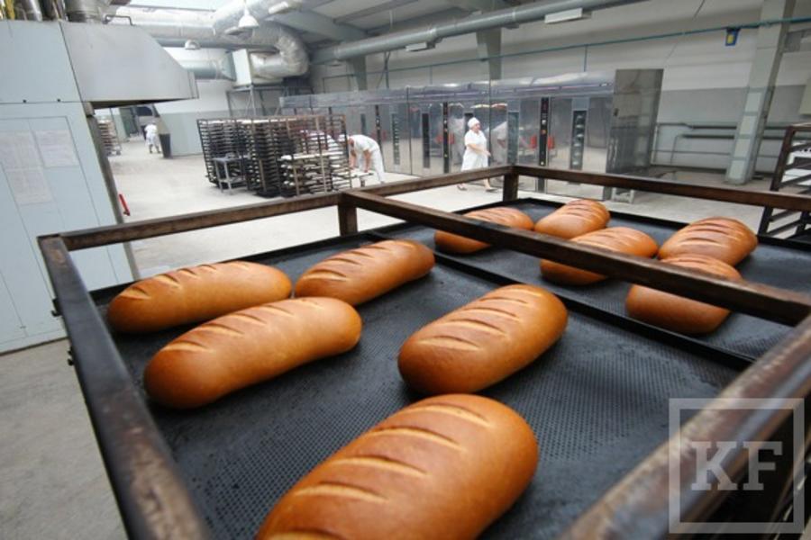 Производители социального хлеба заявляют, что сегодня он стоит слишком дешево