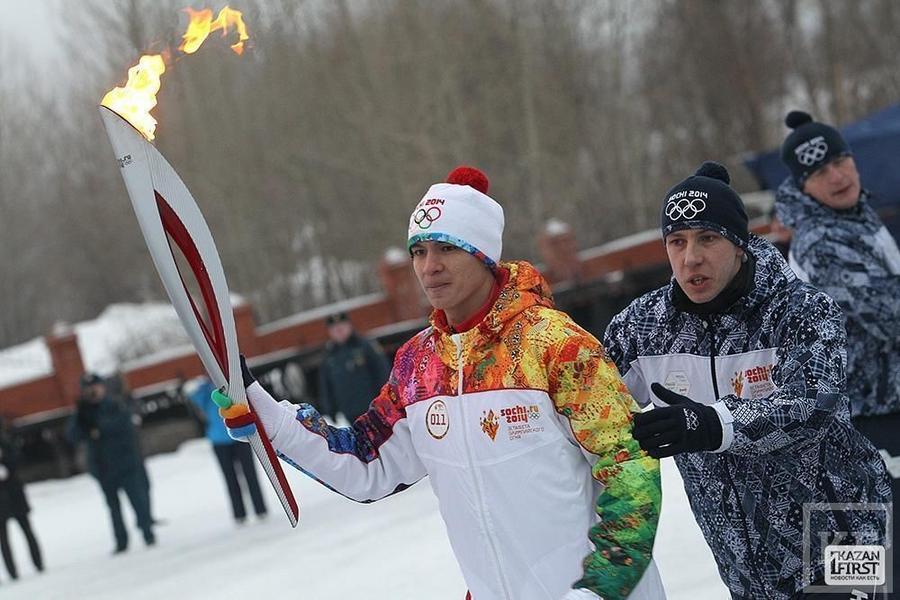 Сегодня завершился первый день эстафеты Олимпийского факела «Сочи 2014» в Татарстане
