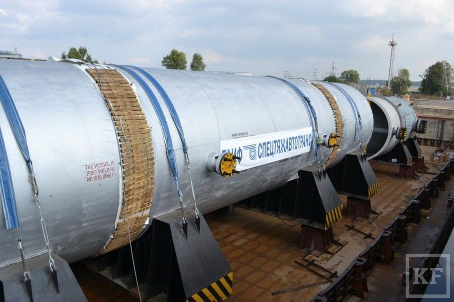 «Таиф-НК» прислали рекорд Гиннеса: на завод холдинга в Нижнекамске доставлен 1300-тонный реактор гидрокрекинга
