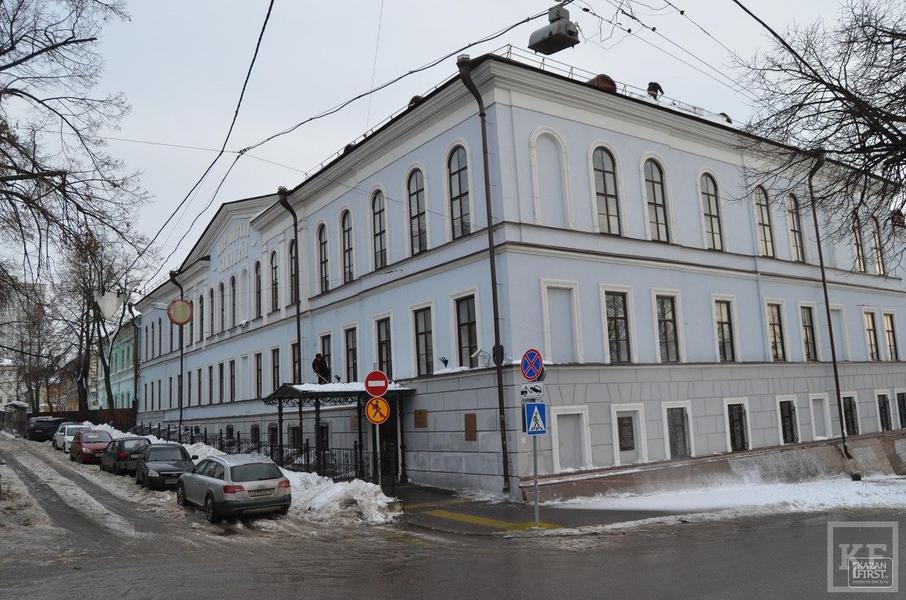 Общественники бьют тревогу: уникальный для Казани квартал домов 18 века на Рахматуллина может «сползти» с холма из-за задержки в реставрации