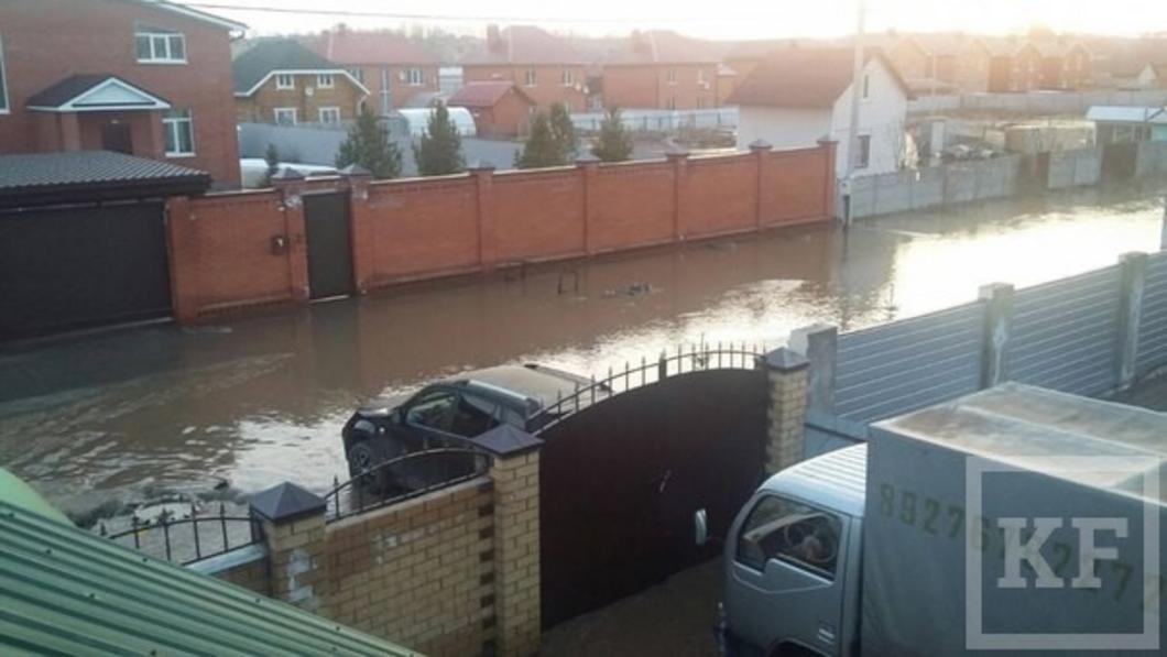 Потоп в Нижнекамске: на главных улицах до 7 утра работала спецтехника