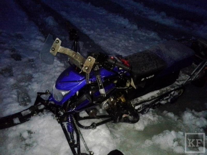 В Татарстане из-за нетрезвого водителя столкнулись два снегохода