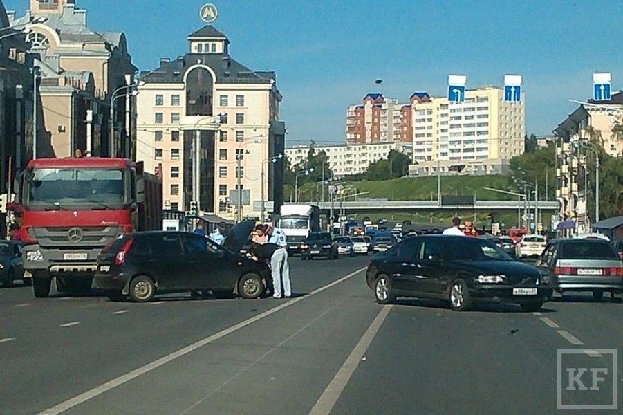 В Казани столкнулись три автомобиля [фото]