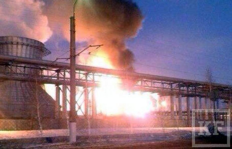 На заводе «Нижнекамскнефтехима» загорелись остатки нефтепродуктов