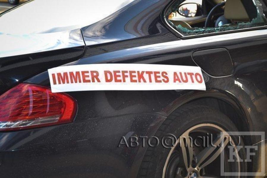 Во время автосалона в Женеве недовольный клиент разбил BMW M6 в знак протеста