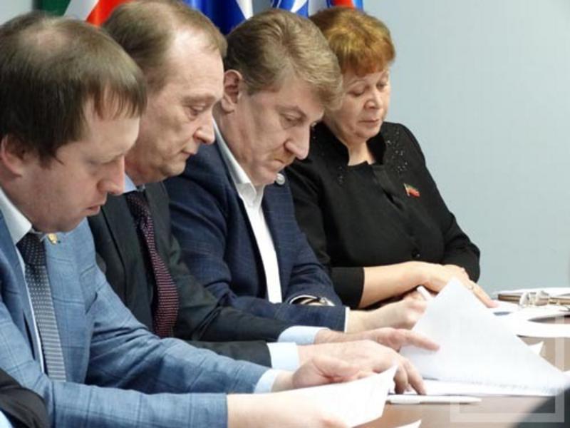Скандальный челнинский депутат Яковлев останется в партии. Мэр Магдеев и единороссы приняли самое компромиссное решение