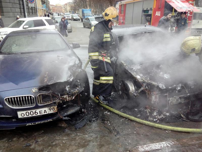 В Петербурге сгорел автомобиль жены Сергея Шнурова