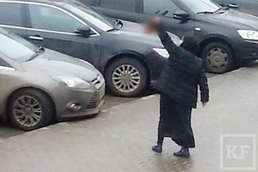 Полиция задержала пьяную няню, обезглавившую в Москве трехлетнюю девочку