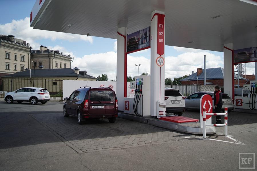 Очереди на заправках и крах независимых АЗС: к чему ведут «замороженные» цены на бензин