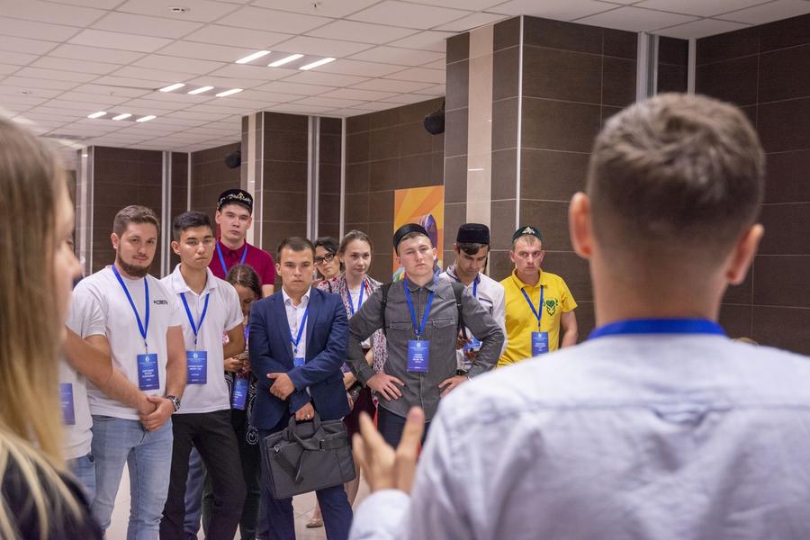 «Татарская молодежь активна, и это помогает в формировании общественного мнения»