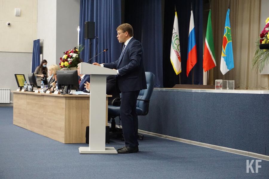 «Учитель, не умеющий пользоваться компьютером, рядом с продвинутым школьником выглядит нелепо»