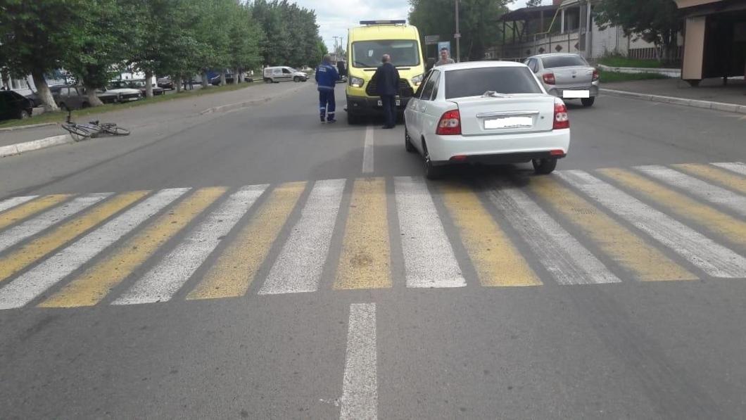 Травму головы получил сбитый в Нижнекамске велосипедист Травму головы получил сбитый в Нижнекамске велосипедист