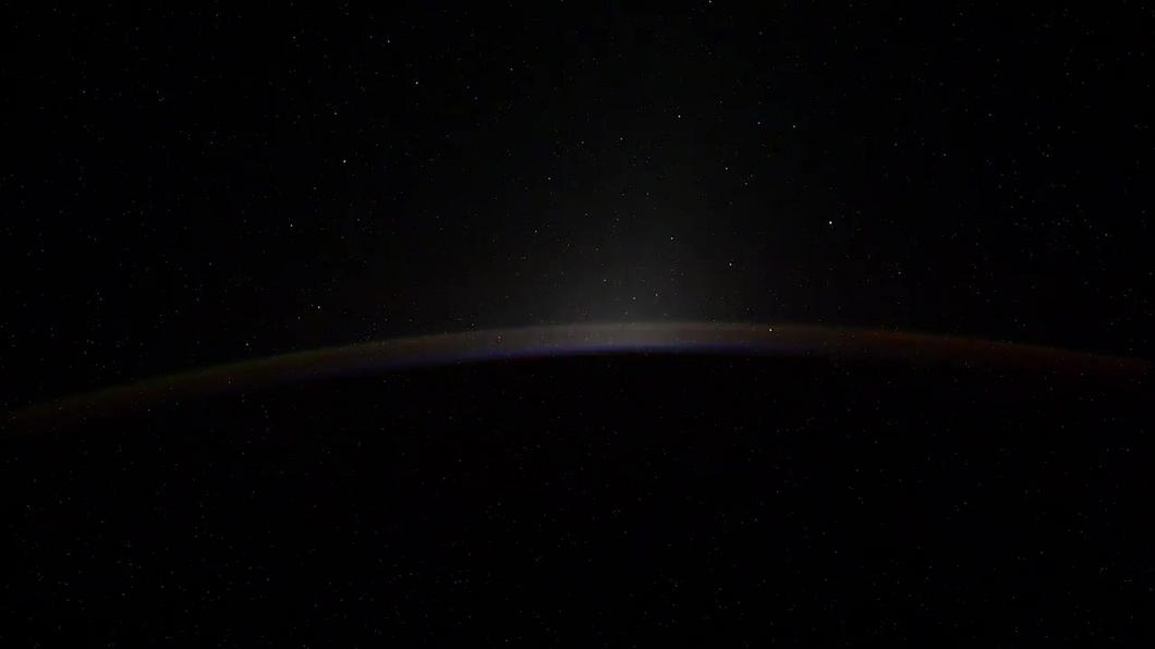 Российский космонавт выложил видео из пяти НЛО с борта МКС