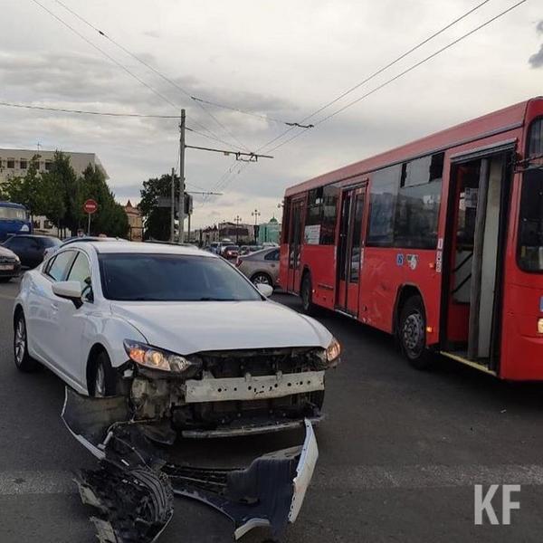 В центре Казани лошадь сбежала вместе с экскурсионной каретой