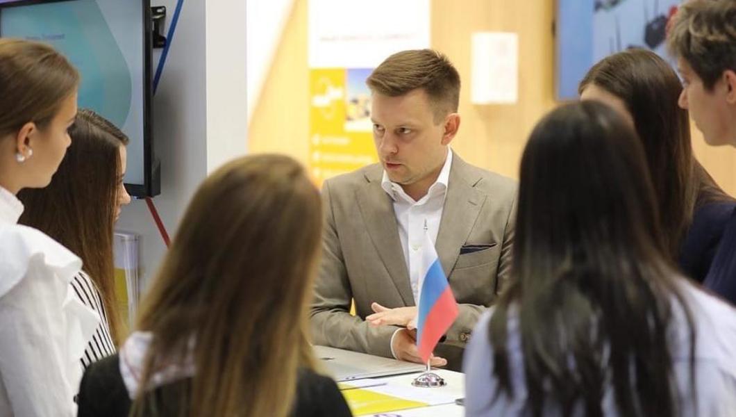 Новое поколение в старые ряды: кто от «Справедливой России» баллотируется в Казгордуму