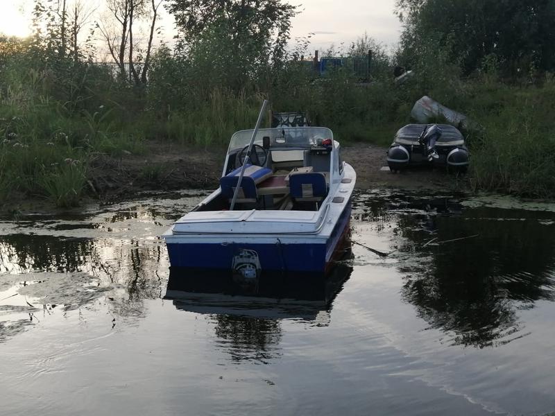 В Казани сгорел катер с мужчиной и четырьмя детьми на борту