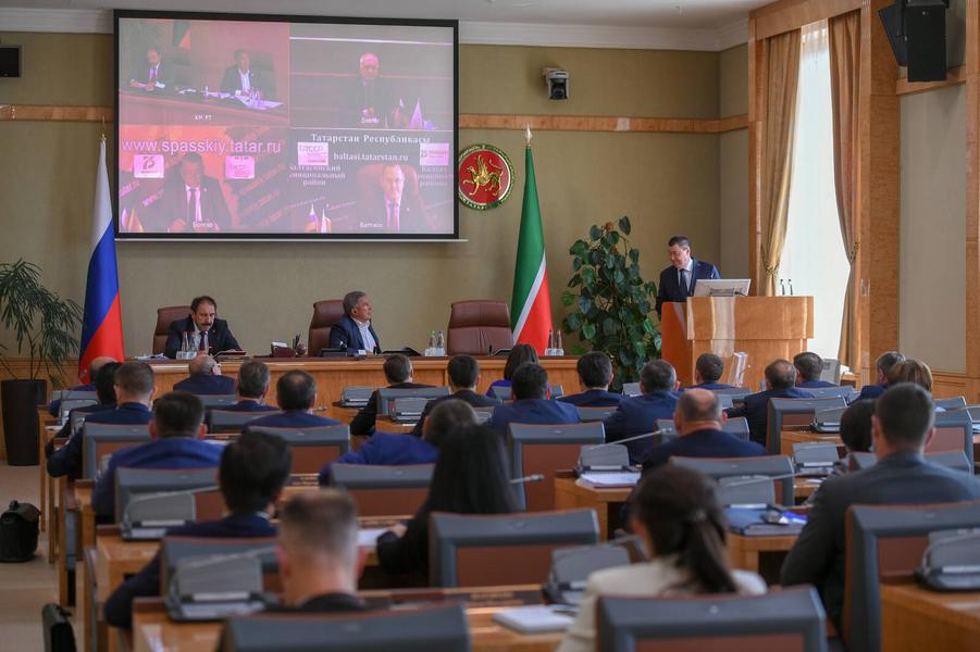 В Татарстане могут построить халяльный ТЦ и аэродром с яхтклубом В Татарстане могут построить халяльный ТЦ и аэродром с яхтклубом