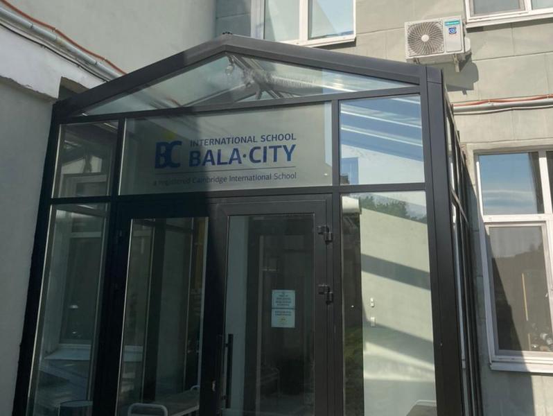 Казанской инклюзивной школе №1 вернули библиотеку Казанской инклюзивной школе №1 вернули библиотеку