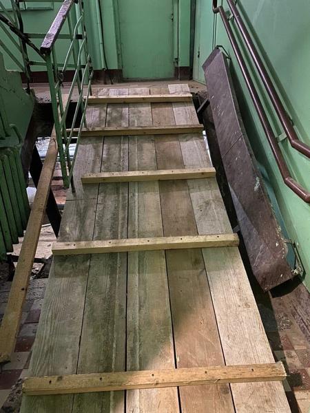 В мэрии Казани прокомментировали обрушение лестницы в доме на Зорге