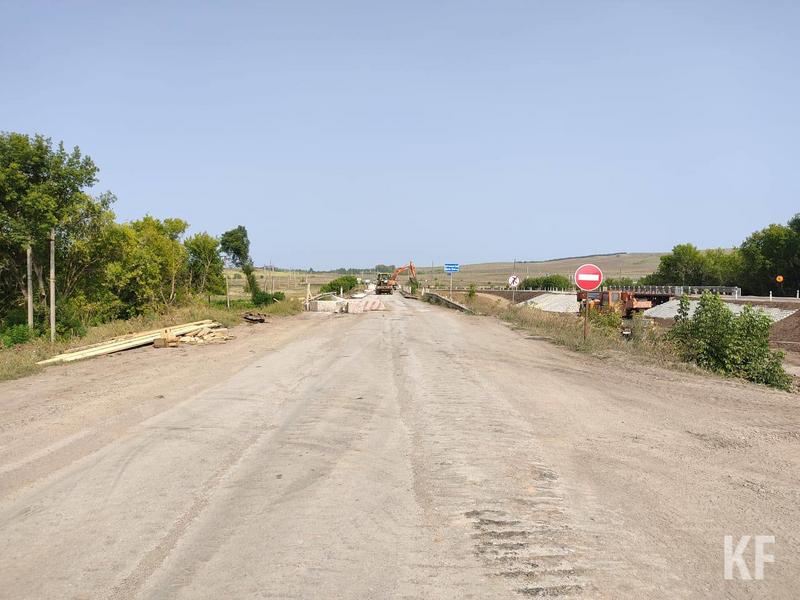 В Альметьевске открыли временный мост через реку Степной Зай В Альметьевске открыли временный мост через реку Степной Зай