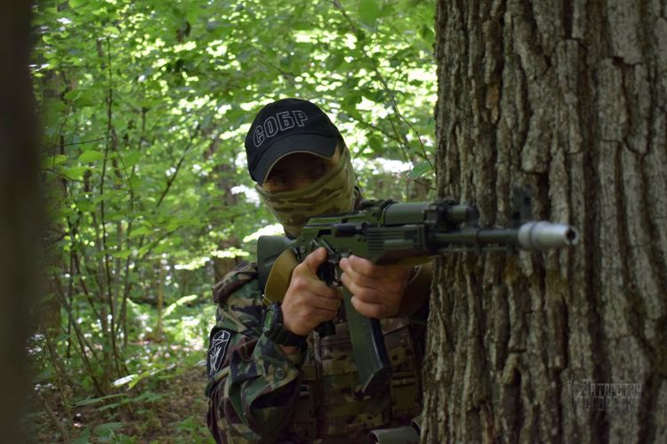 В Татарстане росгвардейцы во время учений задержали преступников в лесу