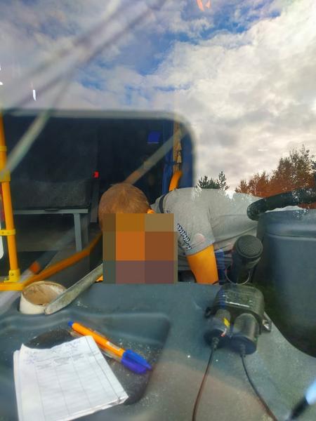 Смертельно раненый водитель спас людей в автобусе Смертельно раненый водитель спас людей в автобусе