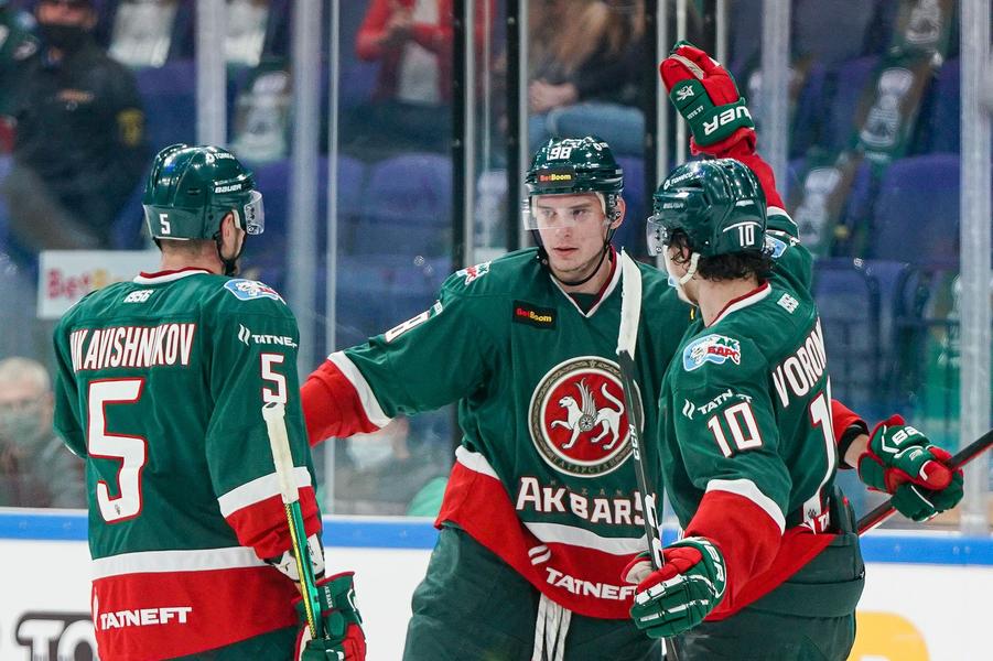 Проблемы «Ак Барса» - неравные составы. Домашний турнир казанцы начали с поражения от СКА