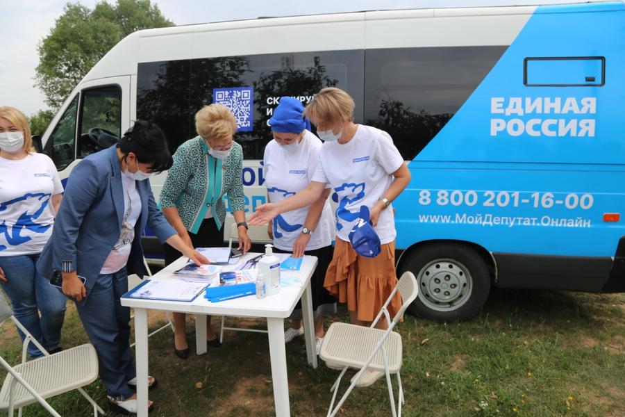 Татьяна Ларионова: От татарстанцев поступает много вопросов по детским площадкам и дорогам