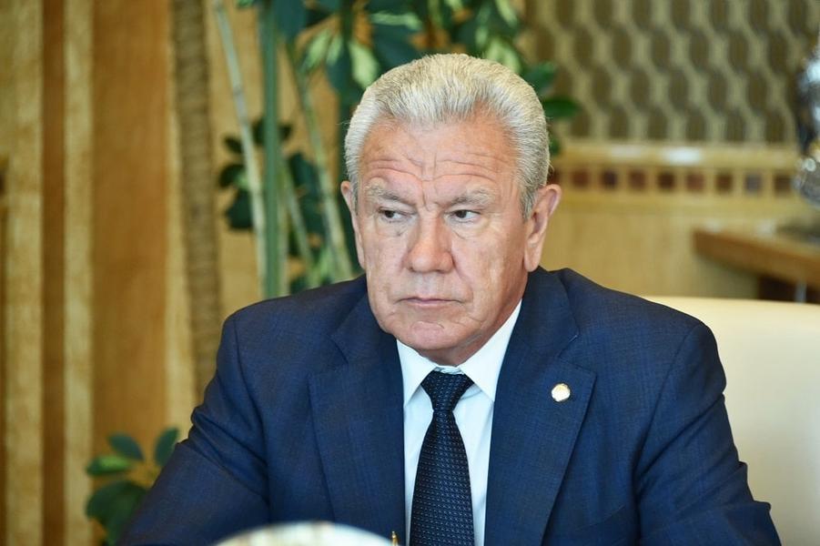 Минниханов обсудил развитие грузовых и пассажирских перевозок в Татарстане с начальником ГЖД Минниханов обсудил развитие грузовых и пассажирских перевозок в Татарстане с начальником ГЖД