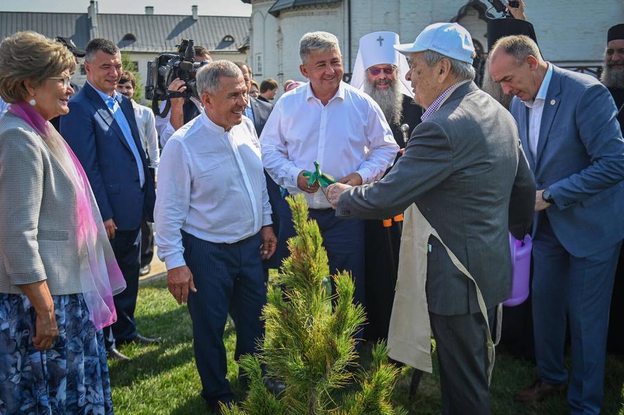 Рустам Минниханов: Свияжск – наше бесценное достояние Рустам Минниханов: Свияжск – наше бесценное достояние