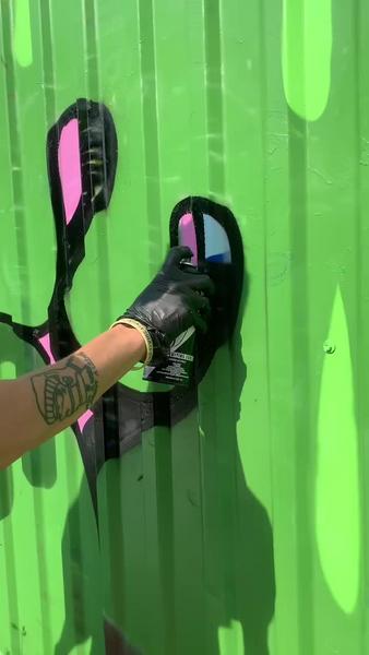 В Казани появилось новое граффити